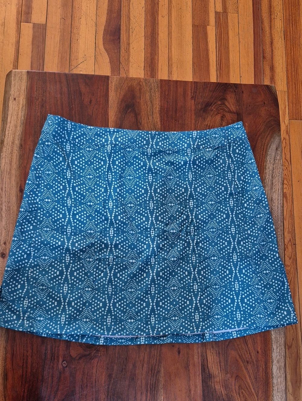 RipSkirt Hawaii Classic Teal green and white skirt
